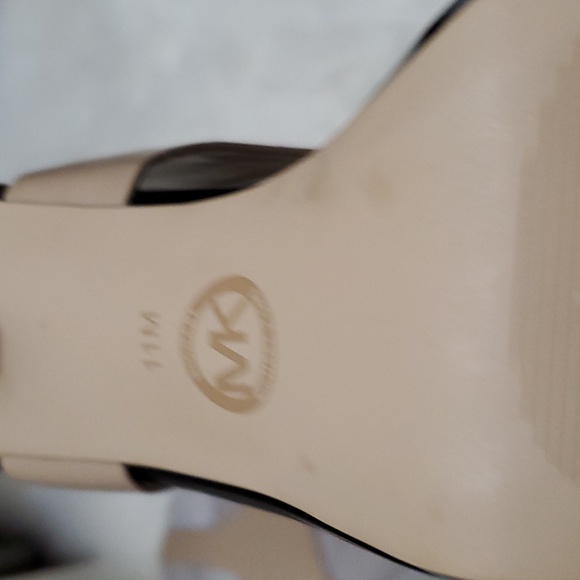 Michael Kors leather platform sandals - Picture 2 of 6